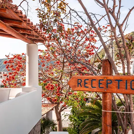 Aparthotel La Canneto (Lipari)