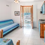 La Apartahotel