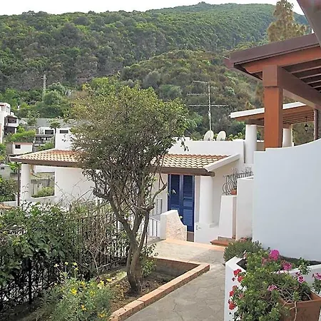 Ξενοδοχείο με διαμερίσματα La 4*