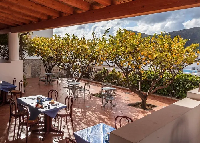 Aparthotel La Canneto (Lipari)